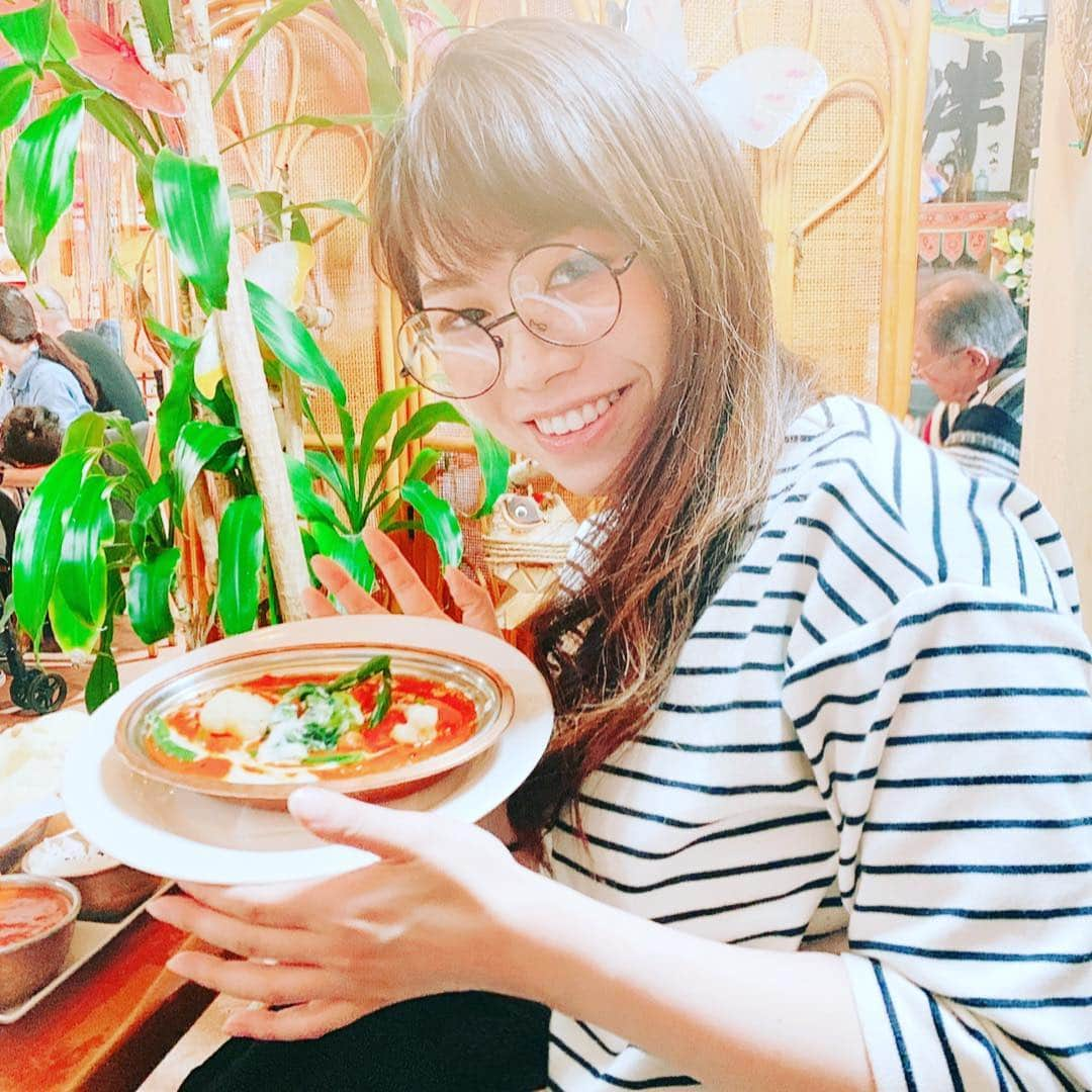 小林アナさんのインスタグラム写真 - (小林アナInstagram)「‪ずっと気になってた地元のインドカレー屋さん。何年も前からあったけど‬ ‪初めて行った！美味しかったー！‬ ‪そしてまさかの関東で仕事した方と偶然お会いするミラクルー！‬ ‪地球は狭いですね。‬ ‪#佐久市‬ ‪#ミラマハル‬ ‪#インドカレー‬ ‪#インドビール‬」5月5日 16時39分 - genkobiribiri