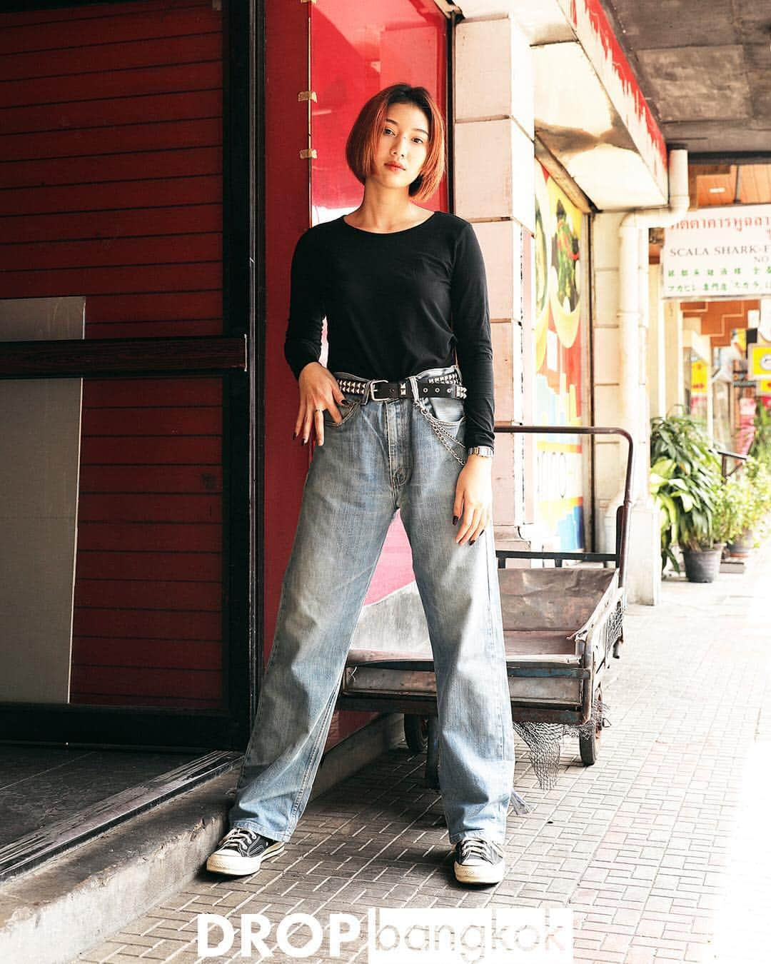 Droptokyoさんのインスタグラム写真 - (DroptokyoInstagram)「BANGKOK STREET STYLE #🇹🇭#thailand  #streetstyle#droptokyo#bangkok#thailand#streetscene#streetfashion#streetwear#streetculture#fashion#film#bangkokfashion#portrait#ポートレート#film#filmphotography#タイ#バンコク Photography: @dai.yamashiro」5月5日 16時50分 - drop_tokyo