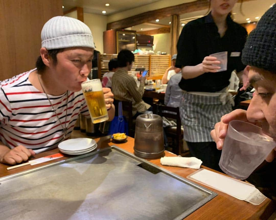 ヒロシさんのインスタグラム写真 - (ヒロシInstagram)「‪社長は水。ベアーズ島田キャンプは生ビールを飲む図。‬」5月5日 17時11分 - hiroshidesu.official