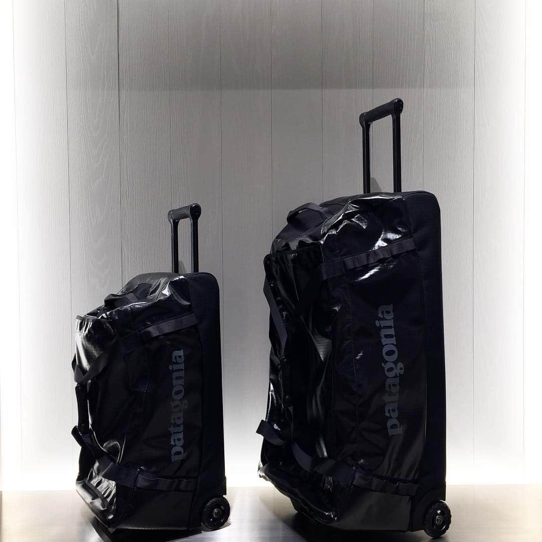 H BEAUTY&YOUTHさんのインスタグラム写真 - (H BEAUTY&YOUTHInstagram)「＜patagonia＞ black hole wheeled duffel bag 70l ¥42,500-(+tax) 120l ¥45,500-(+tax) #H_beautyandyouth @h_beautyandyouth  #BEAUTYANDYOUTH #Unitedarrows #patagonia」5月5日 17時21分 - h_beautyandyouth