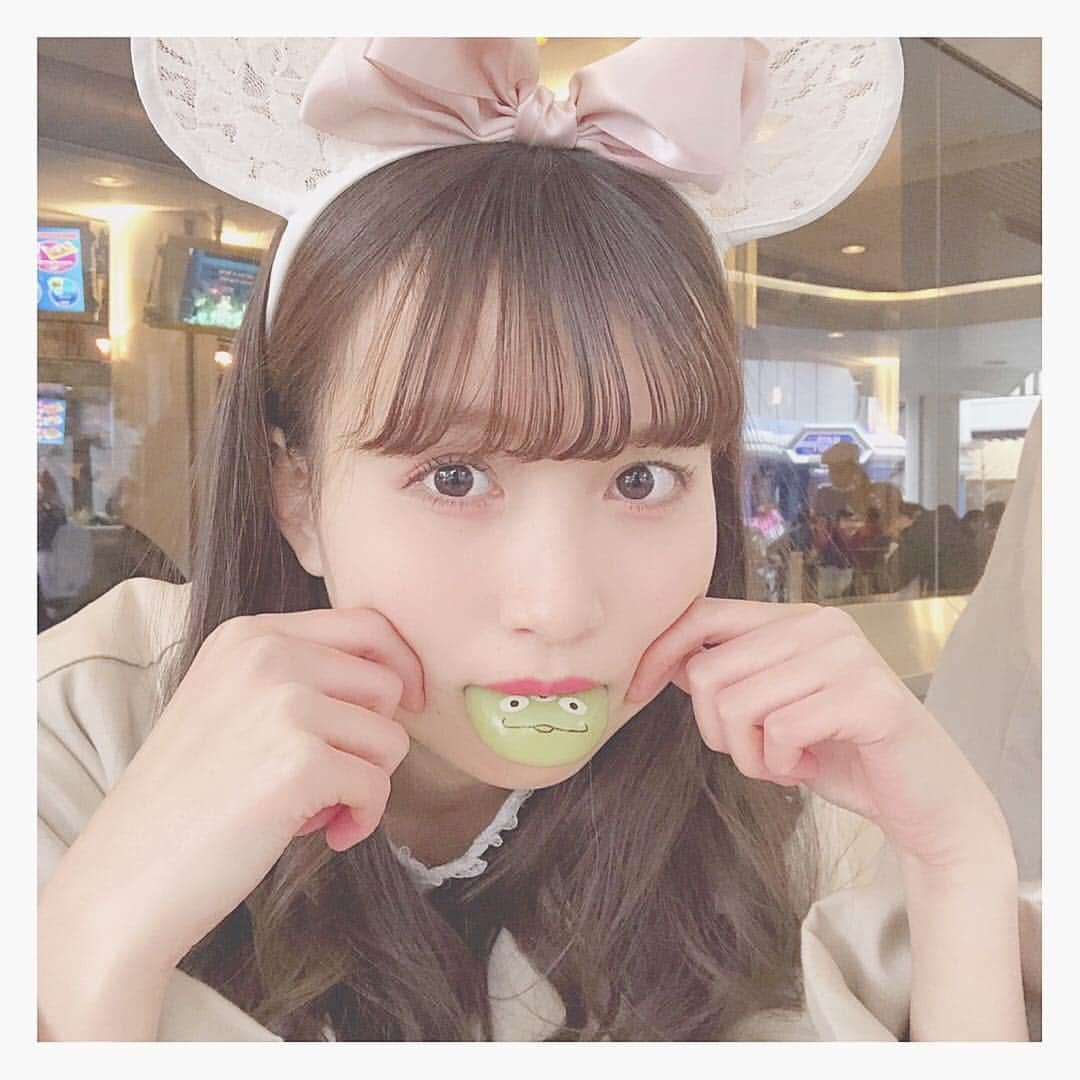 中野あいみさんのインスタグラム写真 - (中野あいみInstagram)「﻿ ﻿ 🦖🎾♡﻿ ﻿ ♥︎︎ - ♥︎︎ - ♥︎︎ - ♥︎︎ - ♥︎︎ - ♥︎︎ - ♥︎︎ - ♥︎︎ - ♥︎︎ - ♥︎︎ - ♥︎︎ - ♥︎︎﻿ - ♥︎︎﻿﻿ ﻿ #中野あいみ #あいみんぐらむ #ディズニー #ランド #いつかの写真 #グルメ #スイーツ #定番 #リトルグリーメン #リトルグリーメンまん #トイストーリー #トゥモローランド #もちもち #あのね #インスタで可愛い女の子がこういう撮り方してて影響されたよね #可愛いは本当に癒しです #にゃは」5月5日 17時24分 - nakano_aimi