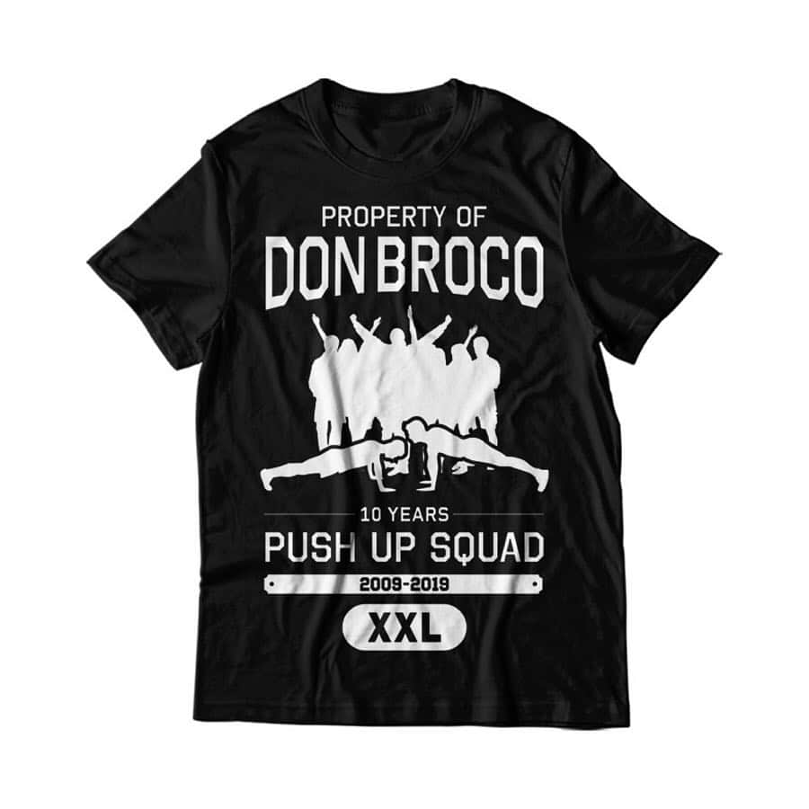 Don Brocoさんのインスタグラム写真 - (Don BrocoInstagram)「V. last limited edish Push Up Squad 10 Year anniversary tees & vests available today 🏋️‍♂️🚗 DONBROCOMERCH.COM」5月6日 3時51分 - donbroco