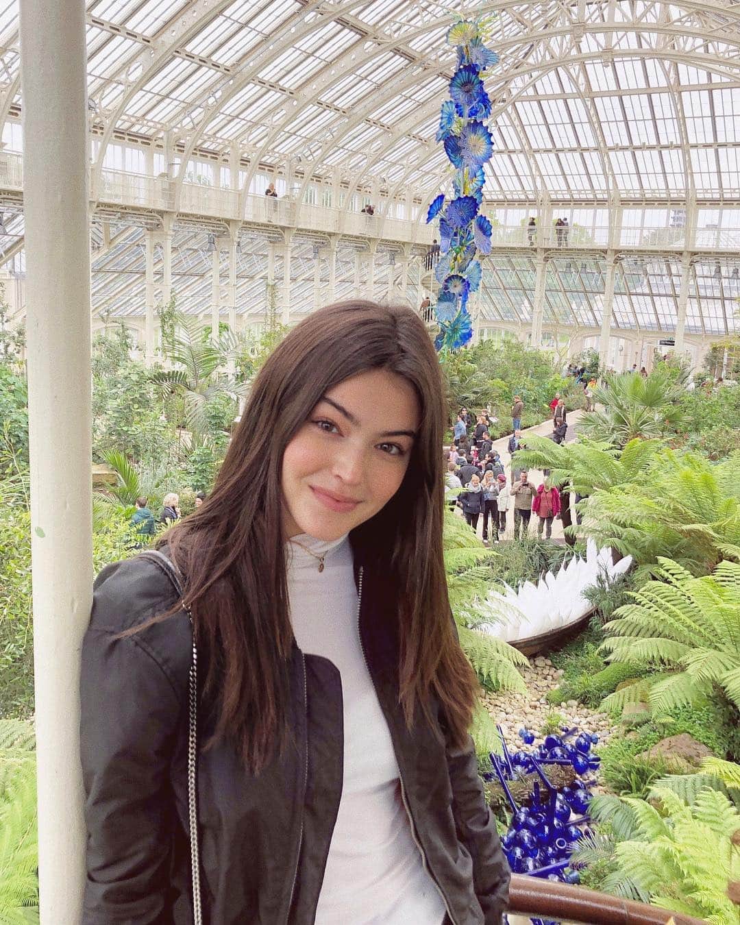 Eva Adamsさんのインスタグラム写真 - (Eva AdamsInstagram)「the secret garden I always dreamed of」5月6日 4時21分 - mevadams