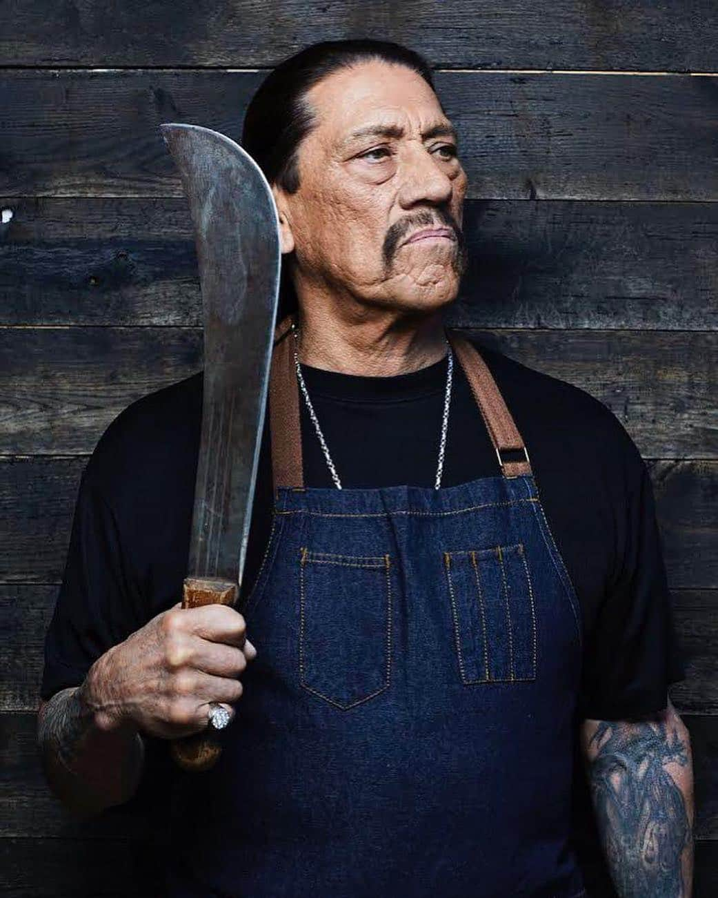 ダニー・トレホさんのインスタグラム写真 - (ダニー・トレホInstagram)「It’s Trejo de Mayo! Celebrate our Super Fiesta with us at our Hollywood Cantina @trejostacos, where we’ll have food and drink specials all day! Please be responsible and Happy Cinco De Mayo! . . . #dannytrejo #trejodemayo #cincodemayo #trejostacos」5月6日 4時46分 - officialdannytrejo