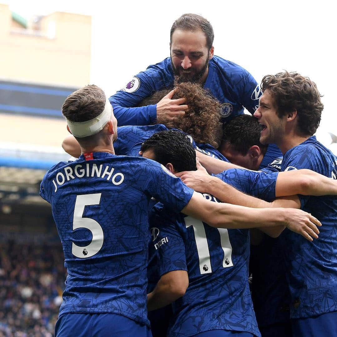 ジョルジェ・ルイス・フレーロさんのインスタグラム写真 - (ジョルジェ・ルイス・フレーロInstagram)「Special sunday for us!!! Tks Stamford bridge ... we are in the next champions league... well done 💪🏻 #comeonchelsea #football #cfc #premierleague #J5 @chelseafc」5月6日 4時47分 - jorginhofrello