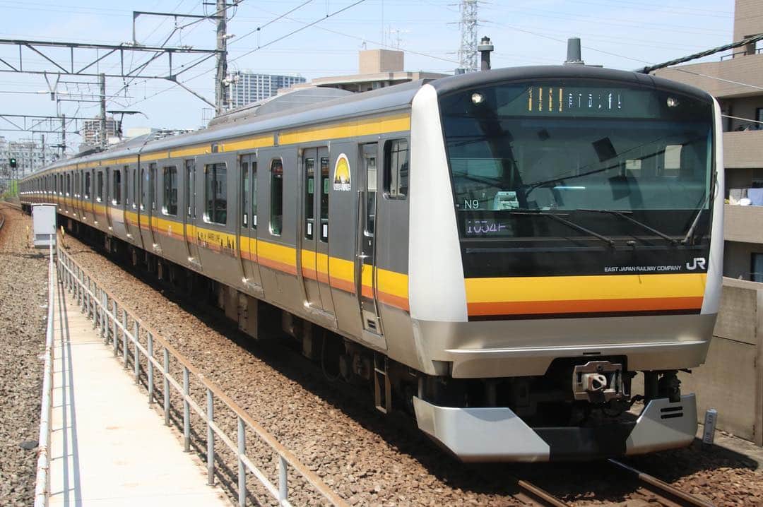 徳永ゆうきさんのインスタグラム写真 - (徳永ゆうきInstagram)「久しぶりの南武線！ #鉄道写真 #撮り鉄 #鉄道好き #JR東日本 #南武線 #武蔵新城駅 #E233系 #各駅停車 #川崎行き」5月5日 20時09分 - tokuchan_1113