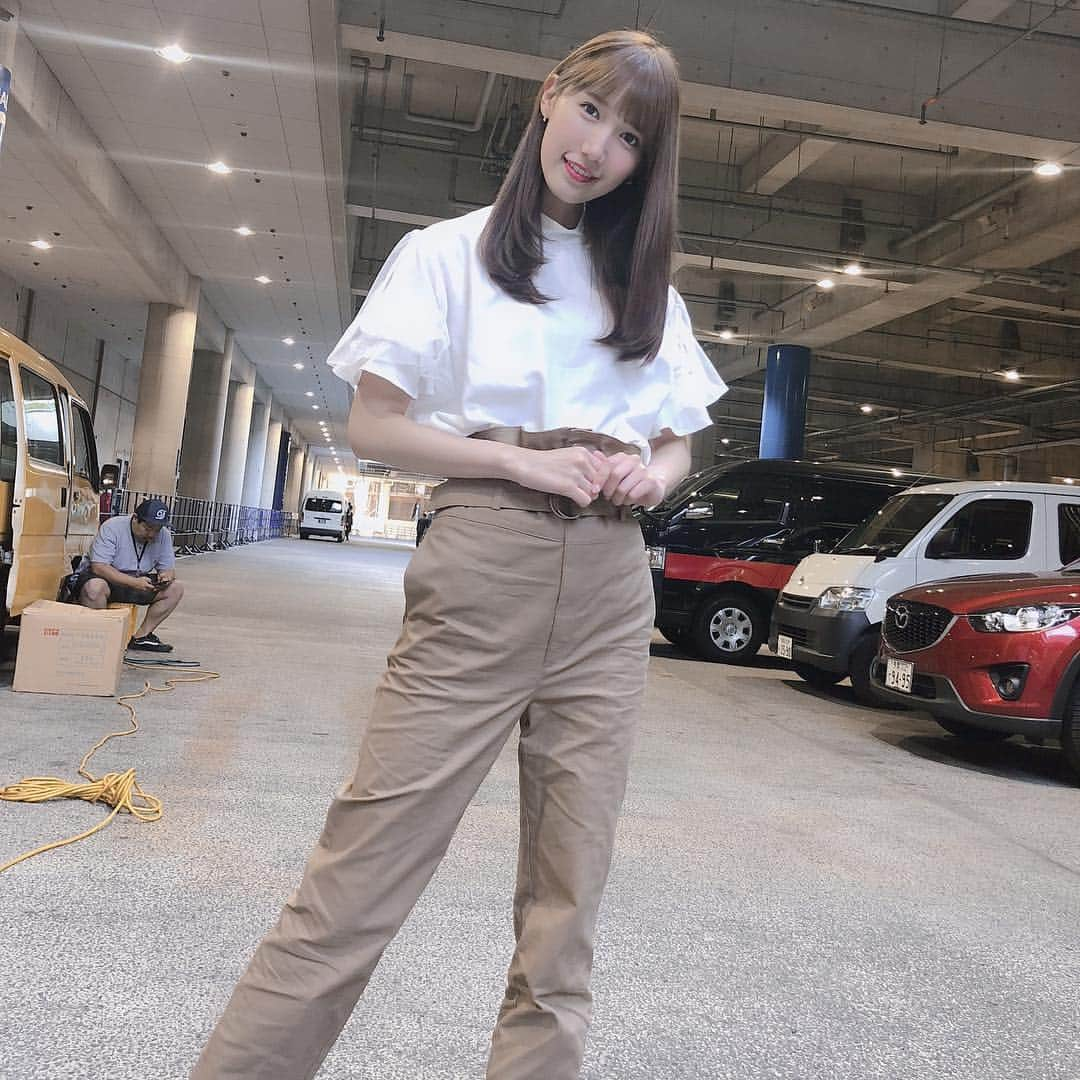 田中菜津美さんのインスタグラム写真 - (田中菜津美Instagram)「今日の私服は全身 @emoda_official  のお洋服です💓💓 . パンツは超ハイウエストだから めちゃスタイル良く見えるよ👀 . 明日も握手会よろしくお願いします🤲 . #ootd #fashion #ファッション #私服 #春服 #coordinate #コーデ #emoda #style #pants  #後ろに座ってるお兄さんワイルド  #かっくいい」5月5日 20時09分 - natsumitanaka_0810