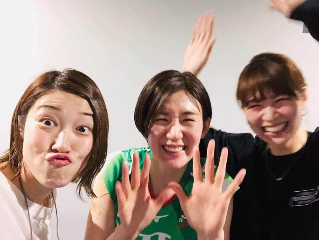 木村沙織さんのインスタグラム写真 - (木村沙織Instagram)「. "タピオカ巡りしよー"って 女子高生みたいな会話を グループLINEで話しているところなう🤳🏼w . . #プリンセスメグ #お疲れ様でした 😭👏🏼 . . #マイケルのキメ顔で涙は防げるはず👍🏼 . #黒鷲旗」5月5日 20時33分 - saoriiiii819