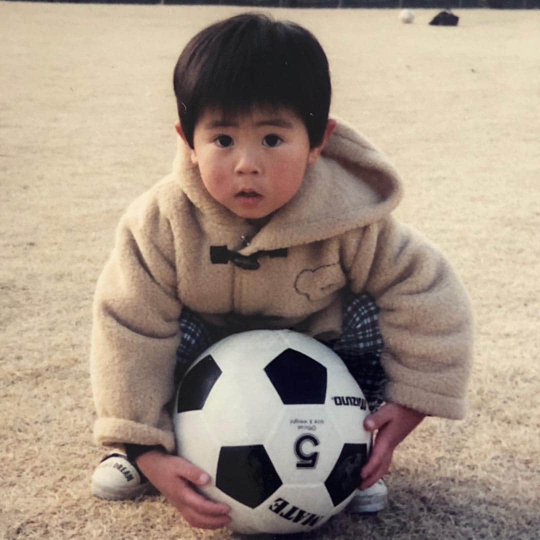 のインスタグラム：「こどもの日。⚽️ #ゆーまこの頃に戻ってほしい。 #最後の人まじ可愛い。。」