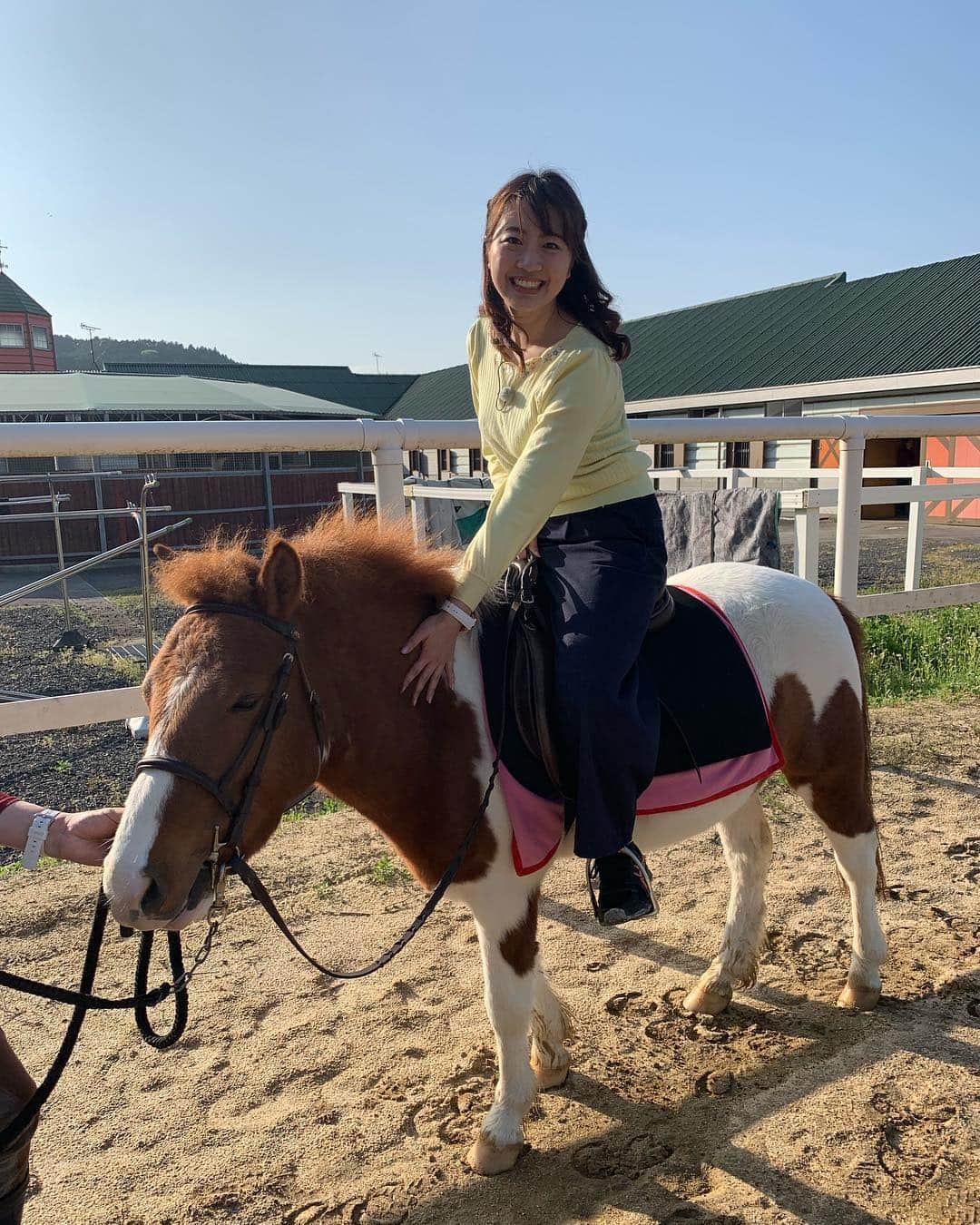 湯浅知里さんのインスタグラム写真 - (湯浅知里Instagram)「🐎...🌟 . . . ポニーの乗馬体験✨ クリタロウありがとう😊💕💕 . . . #吉澤ステーブル #ケンタッキーダービー #マスターフェンサー #湖南馬事センター #馬好き#umajo #ポニー #ポニー好き #滋賀県」5月5日 20時32分 - chisato.y515