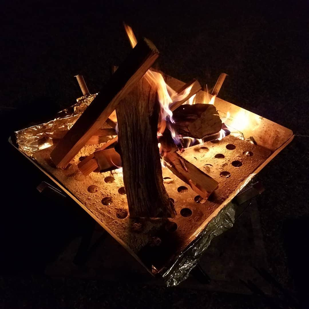 田畑竜介さんのインスタグラム写真 - (田畑竜介Instagram)「しっぽり飲みながらの焚き火🍺 癒しの時間✨  #熊本県 #山都町  #歌瀬キャンプ場  #焚き火」5月5日 20時49分 - tabacchi_rkb