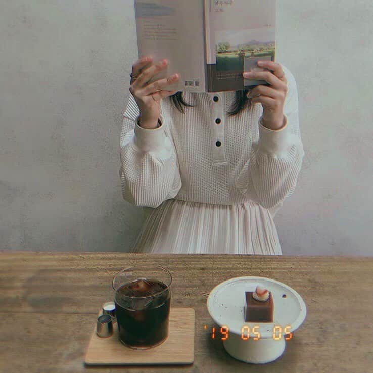 「SNOW」顔認識カメラアプリのグルメインスタ