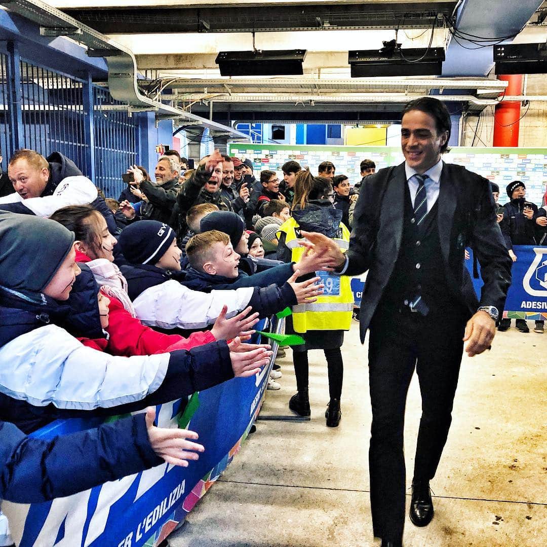 USサッスオーロ・カルチョさんのインスタグラム写真 - (USサッスオーロ・カルチョInstagram)「MATCH DAY 💪 ⚽️ #SassuoloFrosinone 🏆 #SerieATIM ⏰ Ore 15 🏟️ #MapeiStadium Segui le nostre stories per gli aggiornamenti sul match 💪🖤💚 #ForzaSasol」5月5日 21時02分 - sassuolocalcio