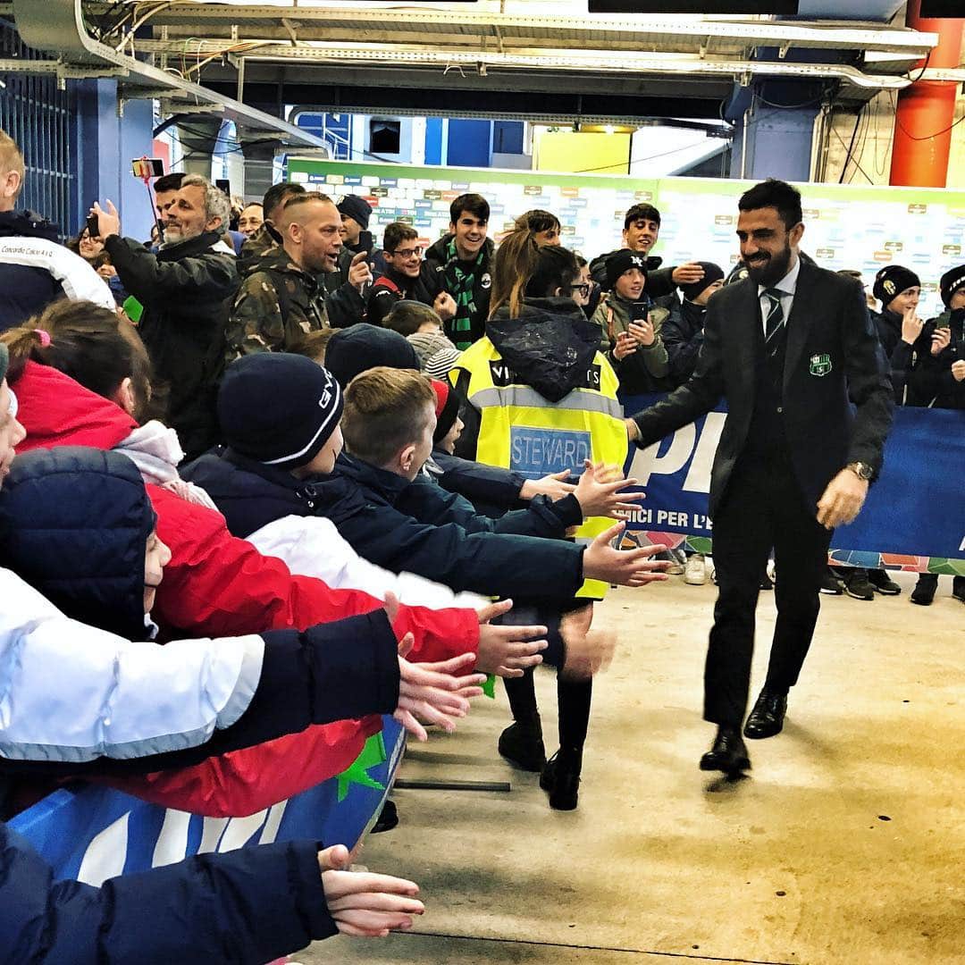 USサッスオーロ・カルチョさんのインスタグラム写真 - (USサッスオーロ・カルチョInstagram)「MATCH DAY 💪 ⚽️ #SassuoloFrosinone 🏆 #SerieATIM ⏰ Ore 15 🏟️ #MapeiStadium Segui le nostre stories per gli aggiornamenti sul match 💪🖤💚 #ForzaSasol」5月5日 21時02分 - sassuolocalcio
