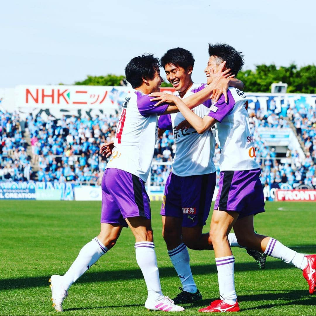 京都サンガF.C.さんのインスタグラム写真 - (京都サンガF.C.Instagram)「【第12節vs横浜FC】 📆5月5日🎏14:03K.O. 🏟ニッパツ 🆚京都3️⃣-1️⃣横浜FC ⚽️#大野耀平 #仙頭啓矢 #重廣卓也  #sanga #京都サンガ #TEAM京都 #闘紫 #最高の笑顔🤩」5月5日 21時18分 - kyotosanga_official