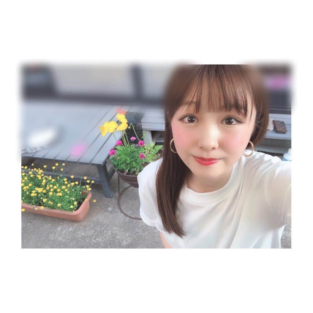 相田瑠菜さんのインスタグラム写真 - (相田瑠菜Instagram)「炭は大変だからって別の お手軽BBQをお庭でしたよ♡ 毎日朝から家族との時間で 今日もぐっすり眠れそう😪❤️*° あぁー家にずっと引きこもってる感じ 久々すぎて最高ですっ🍒♥︎∗*ﾟ またいっぱい働けるように パワーためとくぅ～🔥*° ✩ ✩ ✩ #朝活 #BBQ #gw #family #myhome #バーベキュー #バーベキューコーデ #お庭 #庭  #follow4like #followｍe #dinner #park #delicious #yammy #likeforfollow #bbq #fashion #may #beautiful #makeup #japan #tokyo #🏡 #private」5月5日 21時19分 - _aina_official