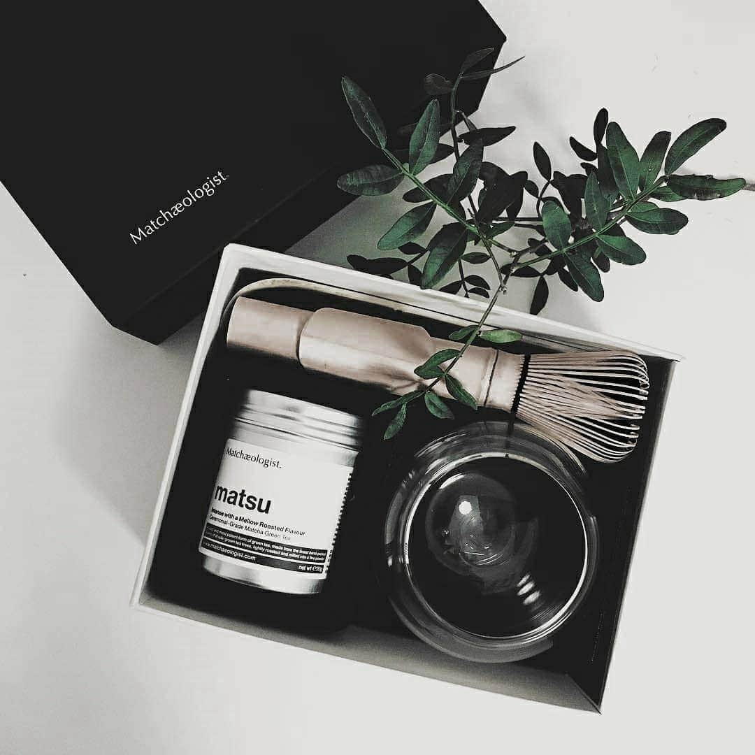 Matchæologist®さんのインスタグラム写真 - (Matchæologist®Instagram)「🍵 Indulge in your senses and find your Zen with our modern #MatchaRitual Brewing Kit 🙏 beautifully captured 📷 by @aya_61103956. Treat yourself and your loved ones to a unique #Matcha tea brewing experience and excite the Matchaeologist within you! 💫 . 🎉 The Mother’s Day promotion is still on!!! Don’t forget to apply code ‘MOM19’ at checkout for a 15% site-wide discount (valid until tomorrow only!) ✨💚 . The Matchaeologist Matcha Brewing Kit combines our signature artisanal grade matcha Matsu™ 🍃 with a carefully selected assortment of handcrafted matcha-ware products curated and designed to balance traditional ceremonial values with contemporary functionality.✨ . Impress your loved ones with the unique gift of health and embark them on a journey unlike any other today. 🌏🥀 . 👉 Click the link in our bio @Matchaeologist for more details. . Matchæologist® #Matchaeologist Matchaeologist.com」5月5日 21時28分 - matchaeologist