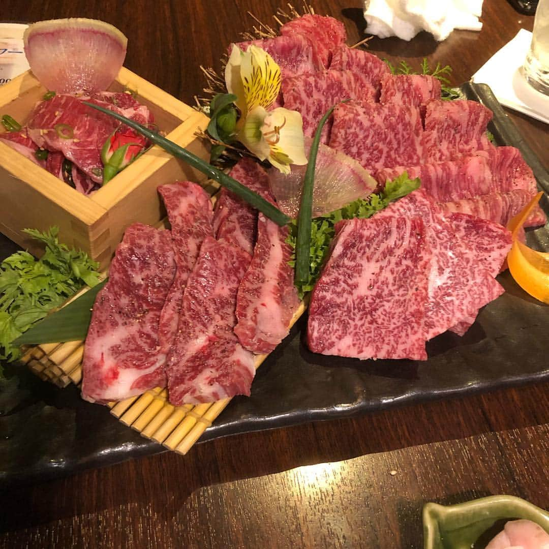 伊藤祐介さんのインスタグラム写真 - (伊藤祐介Instagram)「最近の食べ物集  #北海道 #すすきの #白醤油らーめん #仙台 #国分町 #肉 #どっかで #蟹のグラタンと銀たらみりん」5月5日 21時48分 - ysk.i_1020