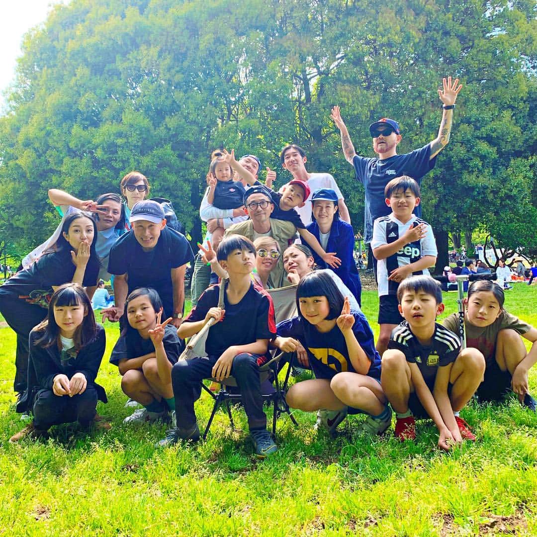 のインスタグラム：「令和 G.W. LOVE🌳❤️ #ナンジャモンジャ の映像観て思ったけど カード1枚目の判定 俺の勝ちじゃないな…🤭」