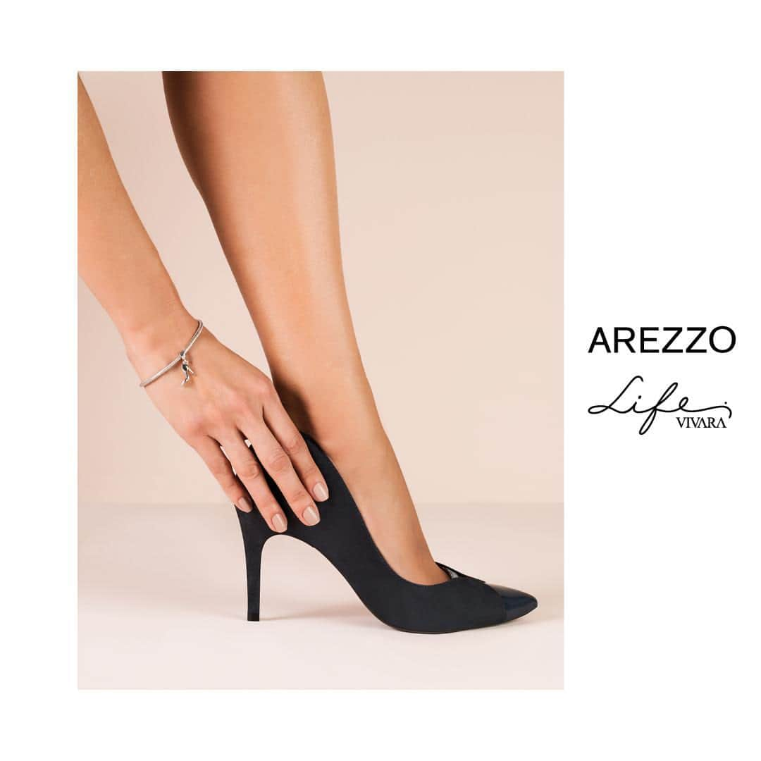 Arezzoさんのインスタグラム写真 - (ArezzoInstagram)「AREZZO E LIFE BY VIVARA | A coleção exclusiva para o Dia das Mães está encantando todas com os clássicos que se tornaram joias. Qual o seu preferido? #ArezzoMães #ArezzoInverno2019 Ref. A1025303530002 / R$259,90⠀ ⠀ *Nas compras de uma das peças da coleção você também pode adquirir o pingente Life Vivara. Confira mecânica em uma das nossas lojas ou ecommerce.⠀」5月5日 22時00分 - arezzo