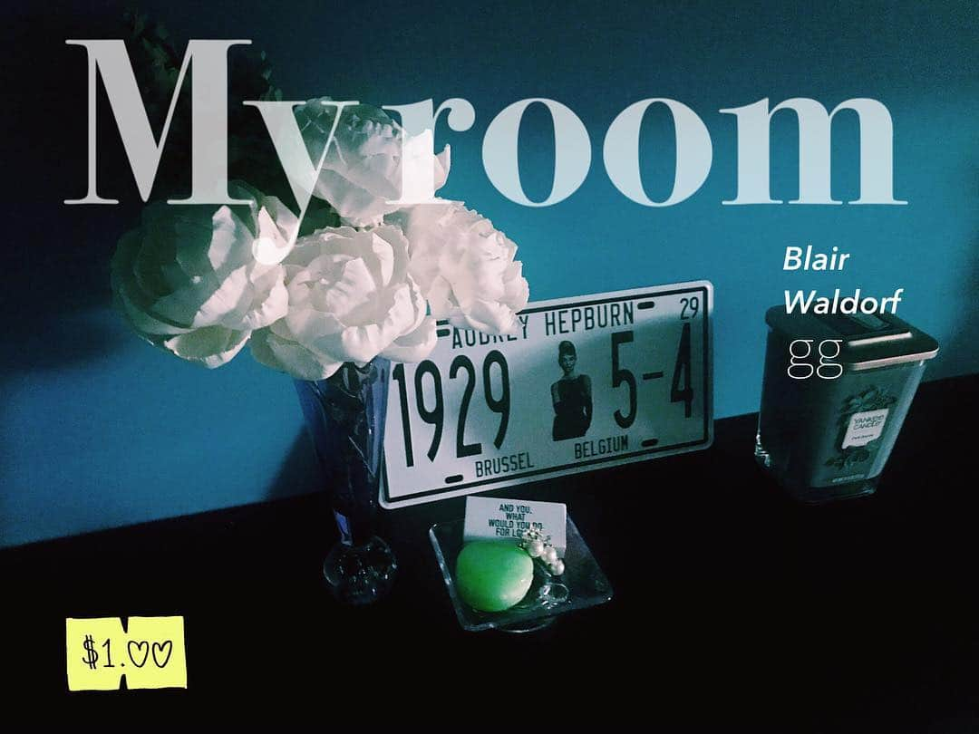 阿部マリアさんのインスタグラム写真 - (阿部マリアInstagram)「This is my favorite spot in my room. Theme is about Blair from Gossip Girl who I really like~~💘 By the way I just heard that Blair loves pearls!  And so do I 🥰🥰 #gossipgirl #BlairWaldorf #AKB48TeamTP #TTP性感女神」5月5日 21時59分 - _abedesu