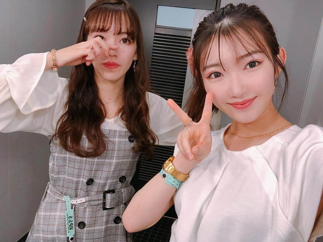 黒田絢子さんのインスタグラム写真 - (黒田絢子Instagram)「まなの顔ってプリンセス好きやからかほんまにプリンセスみたいやな👸！笑笑 今日はありがとう♡ . . #myfriend #thankyou #vivalalock #ビバラロック #さいたまスーパーアリーナ」5月5日 22時17分 - ayakokuroda_official
