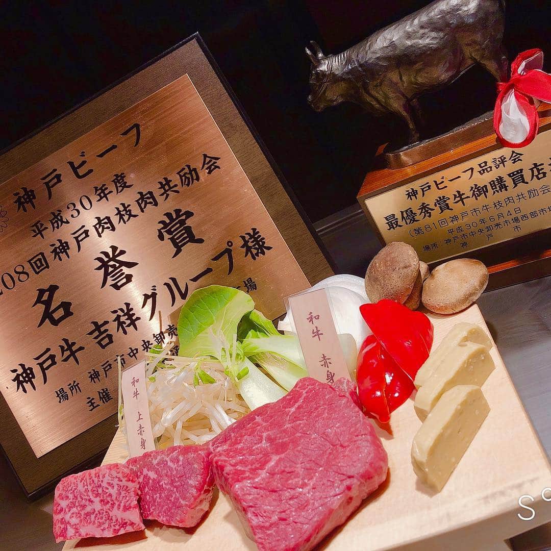 仲西杏里さんのインスタグラム写真 - (仲西杏里Instagram)「アラサーのジム活🙌初心者 . 十何年振りくらいに懸垂してみた。 普通に出来んかった。笑 . こちらからは以上です🙋笑 . あ、神戸牛久々たべた♥️ 美味しすぎて幸せでした。笑 . #バルクアップ #HMB #筋トレ女子 #筋トレ初心者 #筋トレダイエット #筋トレ女子と繋がりたい #腹筋女子 #筋肉痛 #ダイエット女子 #ジム女子 #美ボディ #フィットネス #パーソナルジム #肉体改造 #ボディメイク女子 #綺麗に痩せる #アラサーのダイエット  #shopmodel #fashion #freemodel #model #自分らしく生きる  #流されない生き方 #貫きます #マニュアル通りに生きたって何も始まらない  #人と同じ生き方は大っ嫌い #好きな事を全力で #大切な人との時間を大切に  #17live  #あんたぴ」5月5日 22時21分 - apime.325