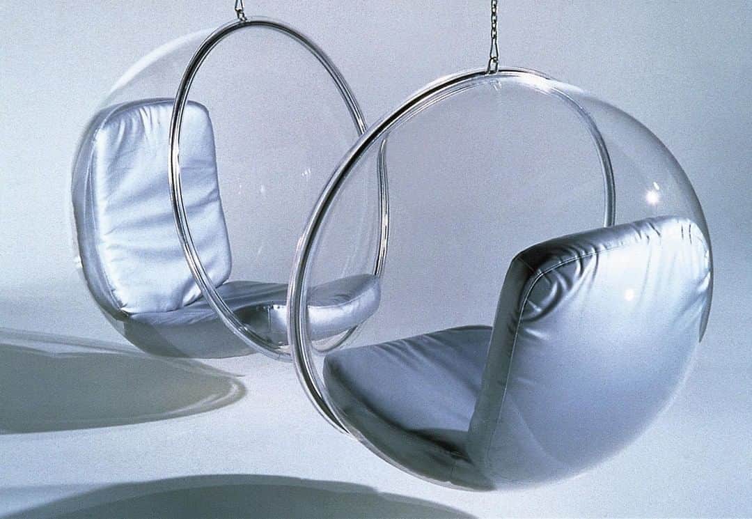 AnOther Magazineさんのインスタグラム写真 - (AnOther MagazineInstagram)「Satisfying spacey interiors c/o @aarniooriginals’ bubble chair 💭⁣」5月5日 22時44分 - anothermagazine
