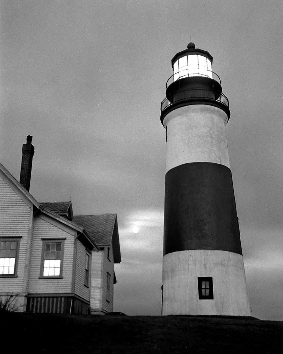 lifeさんのインスタグラム写真 - (lifeInstagram)「View of Sankaty Head lighthouse on Nantucket Island, Siasconset, Massachusetts, 1947. (Eliot Elisofon—The LIFE Picture Collection/Getty Images) #lighthouse #Nantucket #SankatyHeadLight」5月5日 22時51分 - life