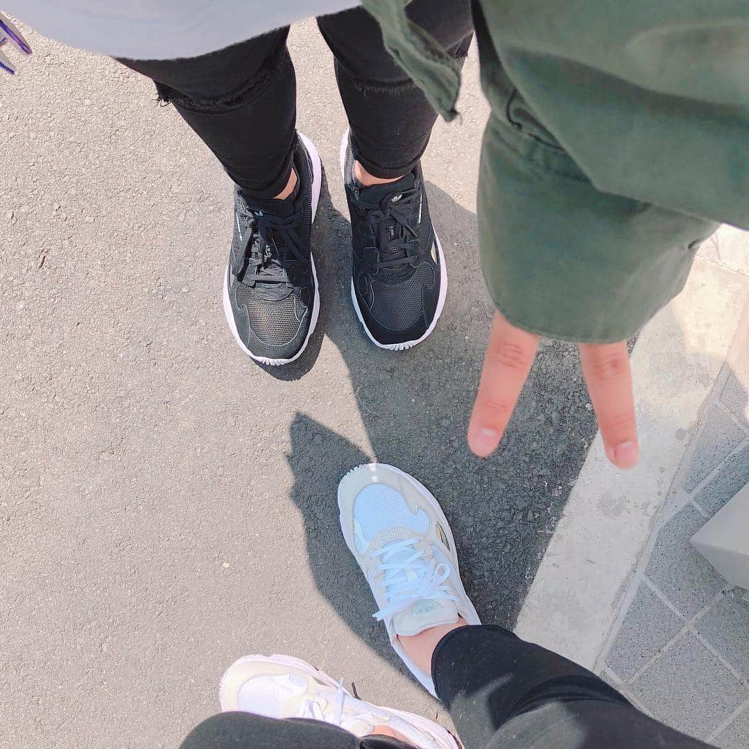 のインスタグラム：「adidasファルコンおソロ❤️ お肉沢山食べた幸せな日でした😋」