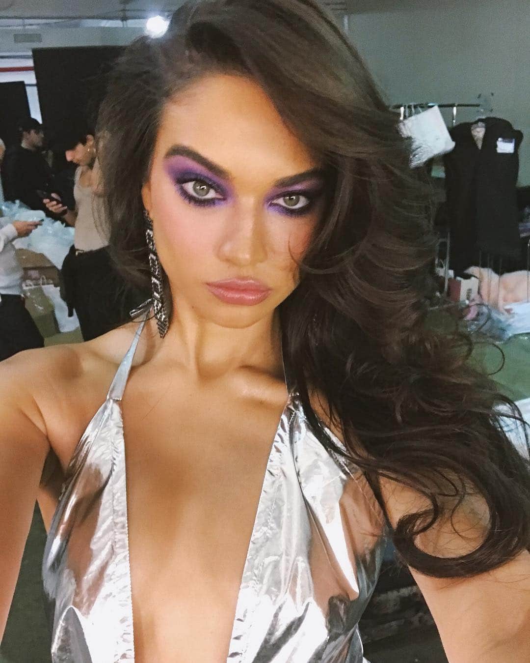 シャニーナ・シャイクのインスタグラム：「purple rain, purple rain ☔️」