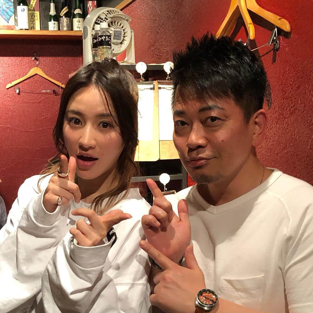 寒川綾奈さんのインスタグラム写真 - (寒川綾奈Instagram)「#吼える 東京公演ありがとうございました！！ ほんと素敵な時間はあっという間だなぁ、、、 終演後観に来てくれた方と話すの楽しかったです♡ ありがとうございました😻 大阪も頑張りますよー！！ 写真は #鯱ルカ で^^ #舞台吼える #えのもとぐりむ #宮迫博之 さん」5月5日 23時09分 - sogawaayana