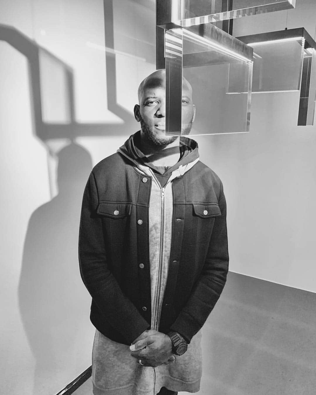 ミカエル・シアニのインスタグラム：「I keep an eye on the objective and intend to achieve it.」