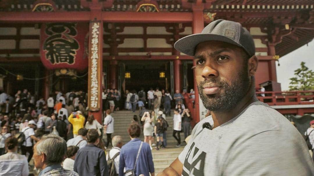 テディ・リネールさんのインスタグラム写真 - (テディ・リネールInstagram)「Récupération au temple Sensō-ji 🏯」5月5日 23時25分 - teddyriner