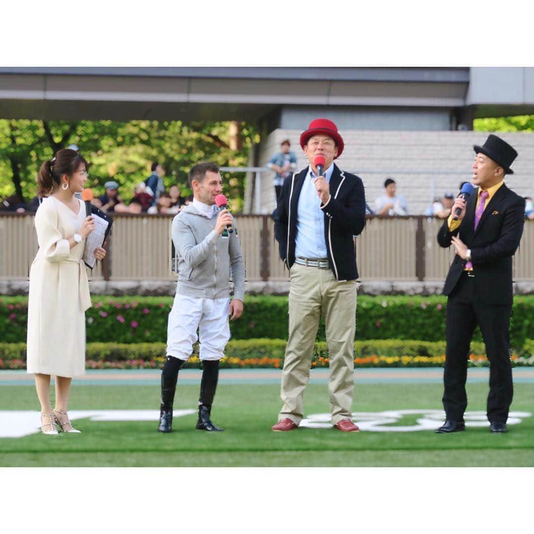 津田麻莉奈さんのインスタグラム写真 - (津田麻莉奈Instagram)「第24回NHKマイルカップ🐴  レース回顧の様子。 TIMゴルゴ松本さん、レッド吉田さん、 アドマイヤマーズを勝利に導いたミルコ・デムーロ騎手にお越し頂きました！ ありがとうございました。 そして本当におめでとうございます🥰 ⁑ #5週連続gi  #nhkマイルカップ  #アドマイヤマーズ #ミルコデムーロ騎手  #東京競馬場 #府中 #競馬 #tokyoracecourse #umajo #まりなる #津田麻莉奈」5月5日 23時37分 - tsudamarinal