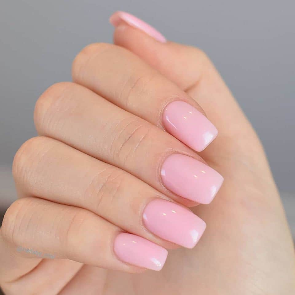OPIさんのインスタグラム写真 - (OPIInstagram)「Treat yourself to a manicure today 💅 you deserve it! #ColorIsTheAnswer #itsagirl #pink #pinknails #sunday #manicure @nailsby_mai⁣⠀」5月6日 5時02分 - opi