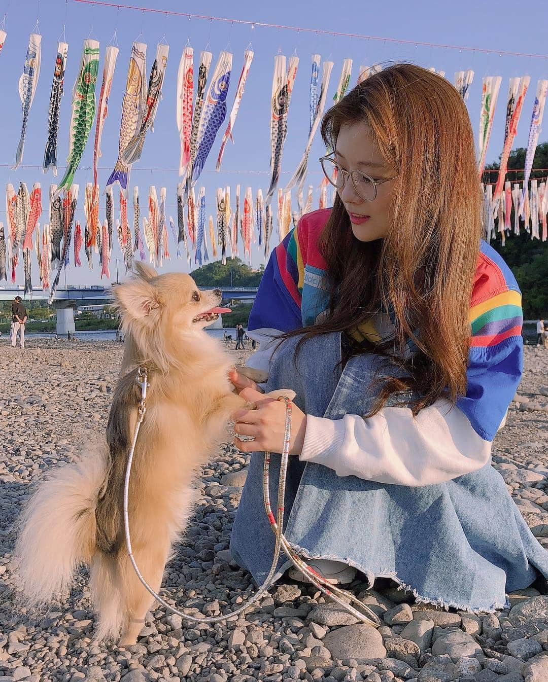 重盛さと美さんのインスタグラム写真 - (重盛さと美Instagram)「こどもの日🐕💙❤️💛 たくさん遊びました〜🥰💋🙌💮 #次はどこ行こっか✨」5月5日 23時58分 - satomi_shigemori