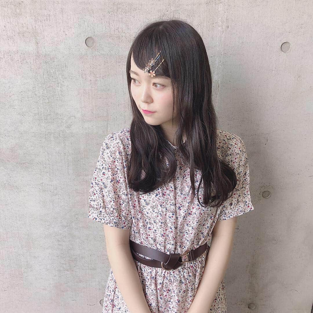 西川怜さんのインスタグラム写真 - (西川怜Instagram)「🌸✨ · · · · · · #握手会 #ありがとう #手がブレてるね #斜め前髪 #春コーデ #ワンピース #プチプラコーデ #インスタ初心者」5月6日 0時00分 - rei_nishikawa_1025