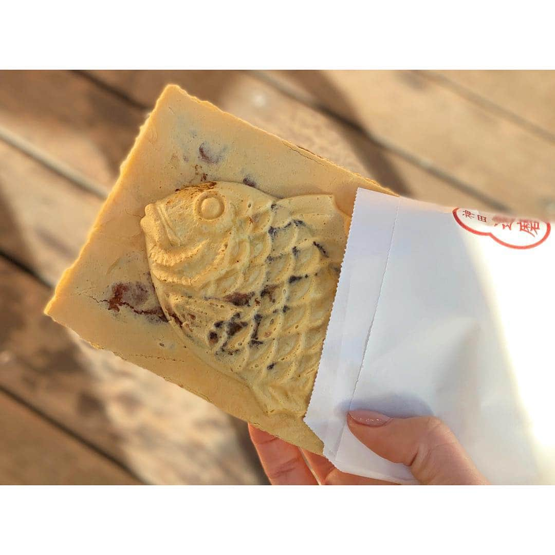 中田奈沙さんのインスタグラム写真 - (中田奈沙Instagram)「Taiyaki🐟✨ あんことチョコはやめられない❤️ 《神田 達磨》の羽根付きたい焼きは 薄皮だけど周りの皮も味わえます😋 * * #奈沙ログ #奈沙ログin神保町 * * #taiyaki #sweet #sweets #wagashi #japanesesweets #japanesefood #foodie #foodstagram #foodporn #instafood #foodgasn #foodpic #tokyo #japan #jinbocho #gourmet #redbean  #たい焼き #羽根付きたい焼き #神保町 #神田達磨 #東京 #おやつ #スイーツ #あんこ #和菓子 #グルメ #あんこ部」5月6日 0時30分 - nasa_nakada