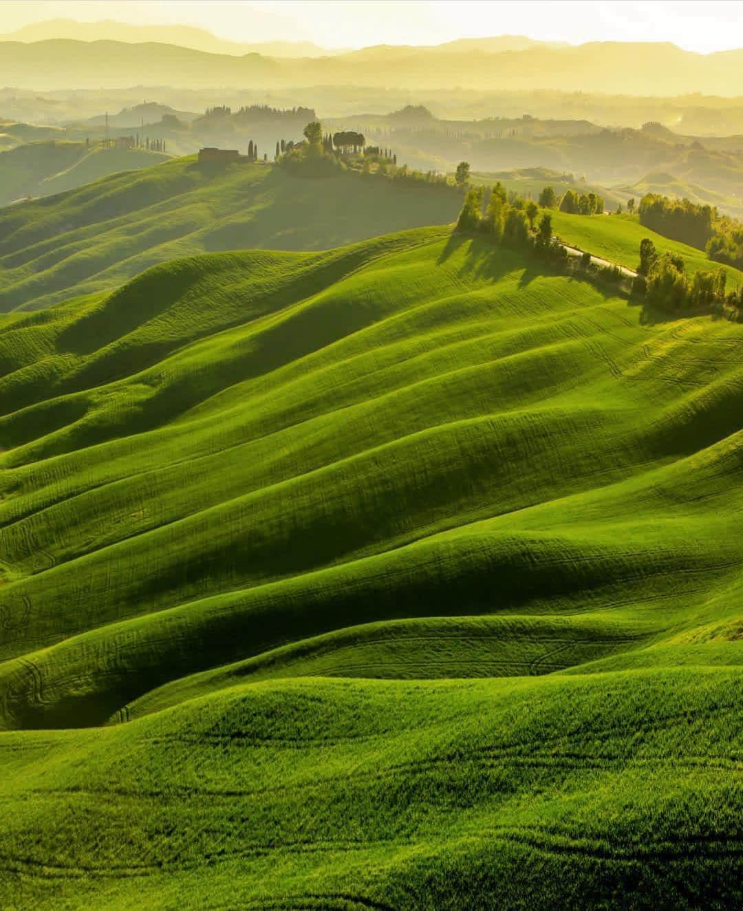 Wonderful Placesさんのインスタグラム写真 - (Wonderful PlacesInstagram)「Tuscany - Italy ✨💚💚💚✨ . Pictures by ✨✨@sennarelax✨✨ #wonderful_places for a feature 💚」5月6日 0時35分 - wonderful_places