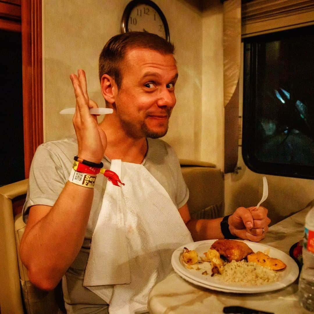 Armin Van Buurenさんのインスタグラム写真 - (Armin Van BuurenInstagram)「What's your favorite food? 😋」5月6日 1時03分 - arminvanbuuren