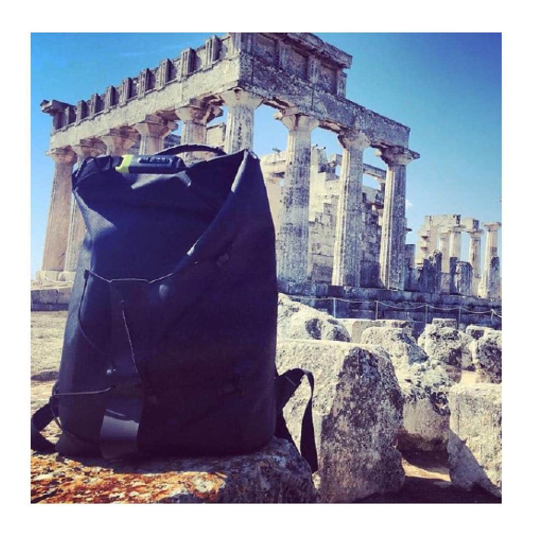 XD Designさんのインスタグラム写真 - (XD DesignInstagram)「Bobby Urban at the Acropolis of Athens 🙌 🇬🇷 • • • 📸 @xddesignbobbygreece #xddesign #bobbybackpack #xddesignbobby #bobbyurban #antitheft #antitheftbag #igers #ig_daily #greece_travel #travelers #nomadlife #packandgo #travellifestyle #travelgear #adventurelife #photooftheday #journey #globetrotter #keepexploring #modernnomad #gotyourback #travelmore #digitalnomad #doyoutravel #thetraveltag  #athens #adventureseekers #adventuretraveler #acropolis #passportlife」5月6日 1時18分 - xddesign