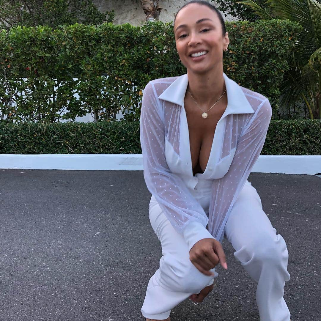 Draya Micheleさんのインスタグラム写真 - (Draya MicheleInstagram)「Forever mood : pass it along. @fashionnova」5月6日 1時30分 - drayamichele