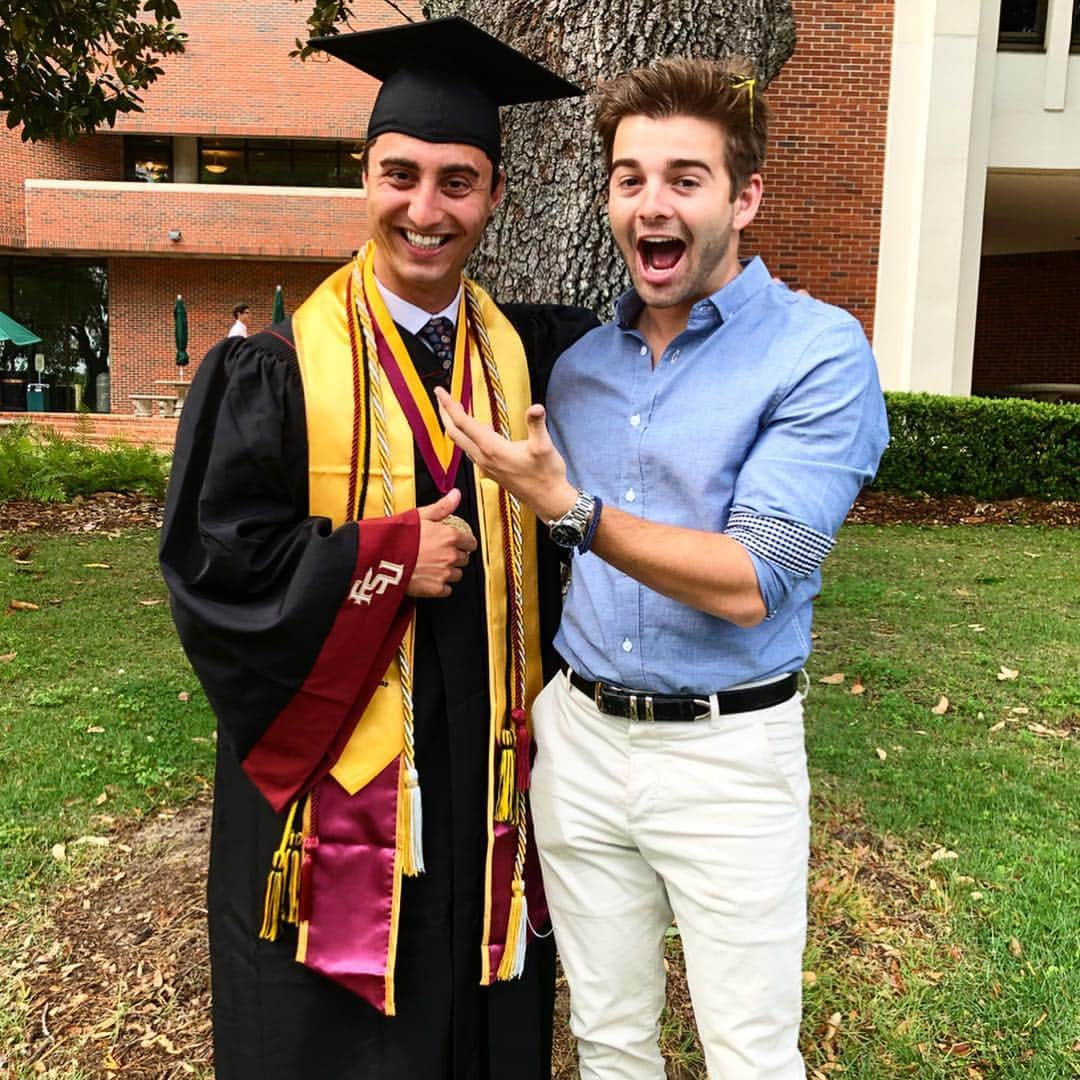 ジャック・グリフォーさんのインスタグラム写真 - (ジャック・グリフォーInstagram)「Amazing weekend celebrating incredible accomplishments. Beyond proud of my friends! Go Noles!」5月6日 1時24分 - jackgriffo