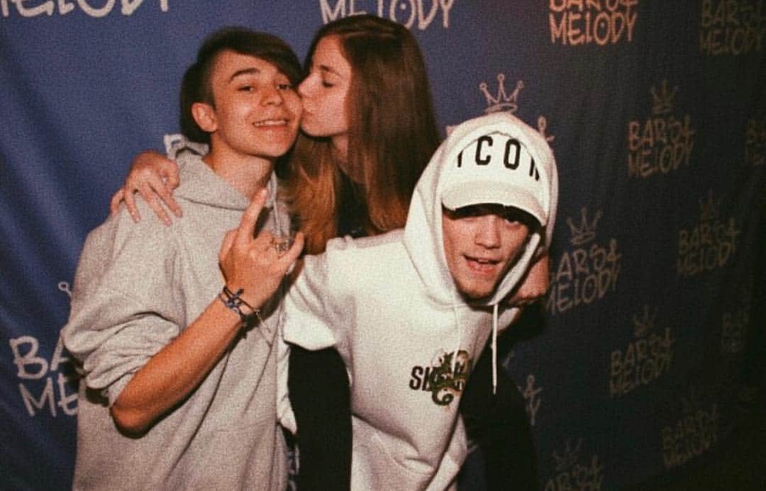 Bars and Melodyさんのインスタグラム写真 - (Bars and MelodyInstagram)「pictures like this make me happy -leo」5月6日 2時08分 - barsandmelody
