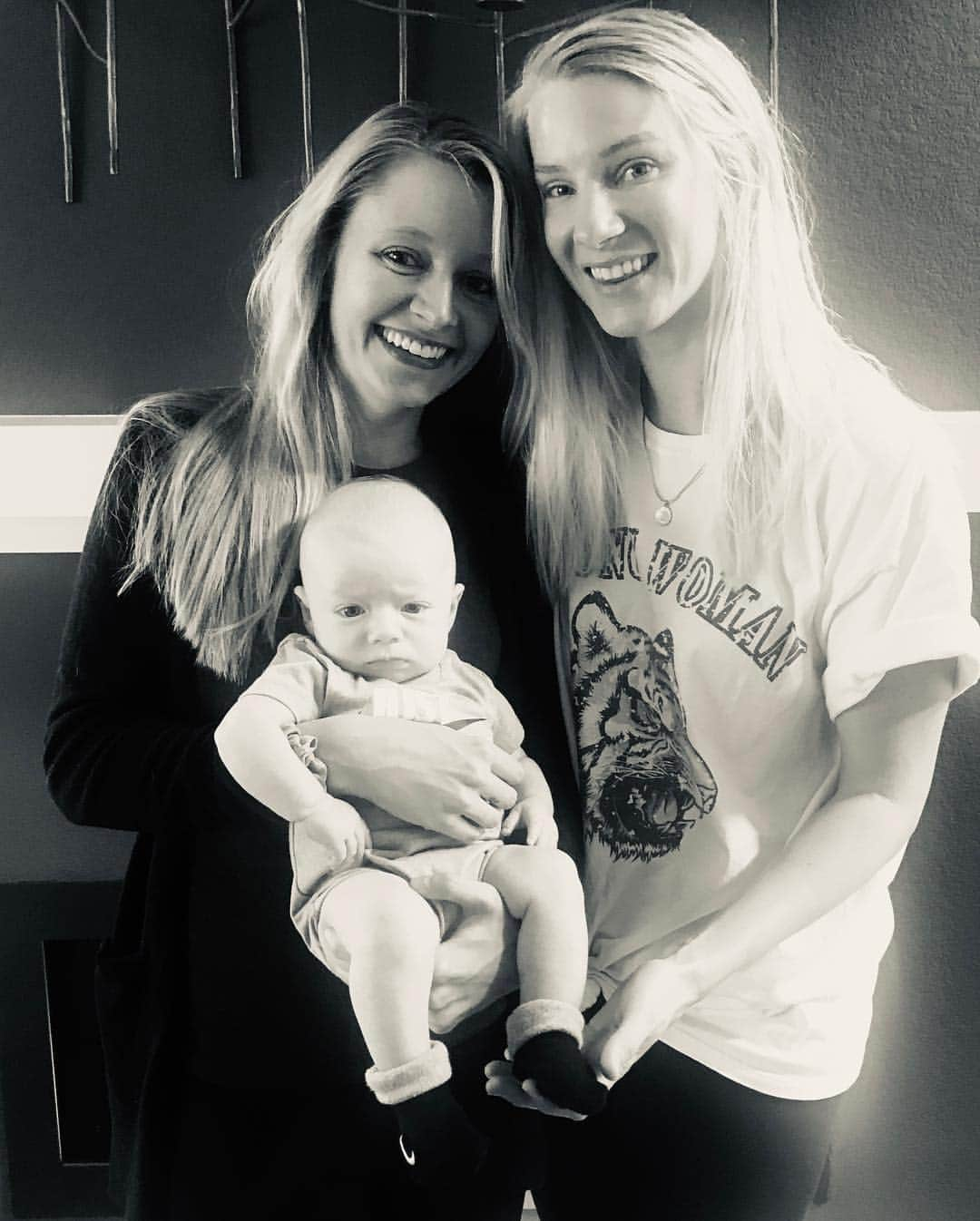 ヘザー・モリスさんのインスタグラム写真 - (ヘザー・モリスInstagram)「Getting to visit my Colorado family and Baby Cove was exactly what I needed in my life. I love you little man (oh and also Dani and Matt lol) and can’t wait to see you again in August 😘😘」5月6日 2時25分 - heatherrelizabethh