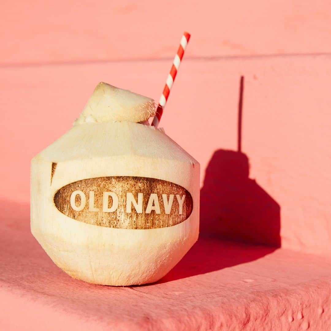 Old Navyさんのインスタグラム写真 - (Old NavyInstagram)「whatever the bev, it's always better in a coconut . #oldnavystyle #cincodemayo」5月6日 3時00分 - oldnavy