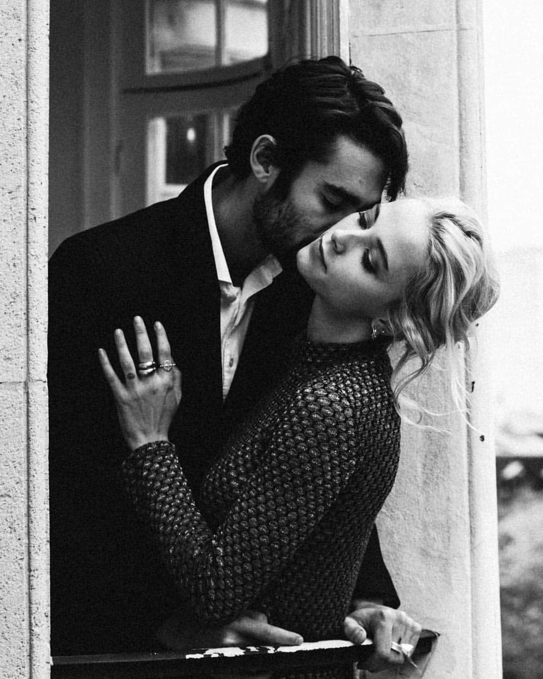 NICOLAS SIMOESのインスタグラム：「Unpublished vintage series 🖤✨」