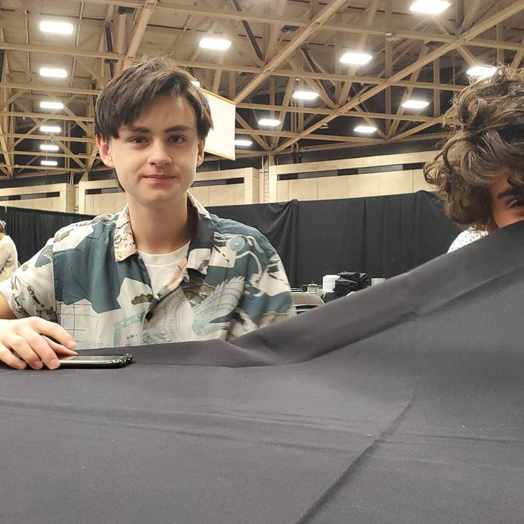ワイヤット・オレフさんのインスタグラム写真 - (ワイヤット・オレフInstagram)「1/2 posts about @fanexpodallas . Had a great time seeing everyone and meeting new people!」5月6日 14時19分 - wyattoleff