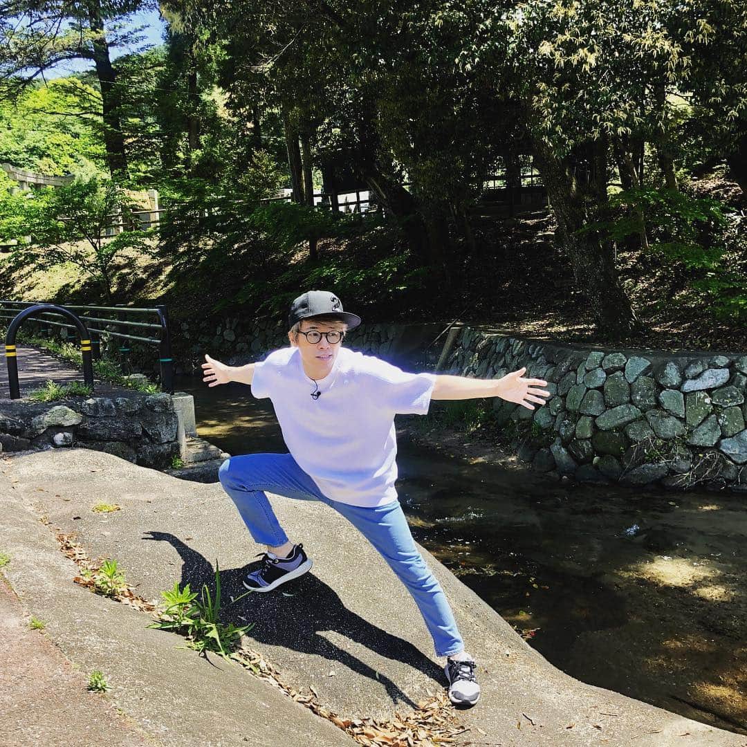 田村淳のインスタグラム：「全身で太陽を浴びてる図  #太陽 #杉浦太陽 #辻希美 #加護亜依 #ミニモニ #矢口真里 #ご懐妊おめでとう」